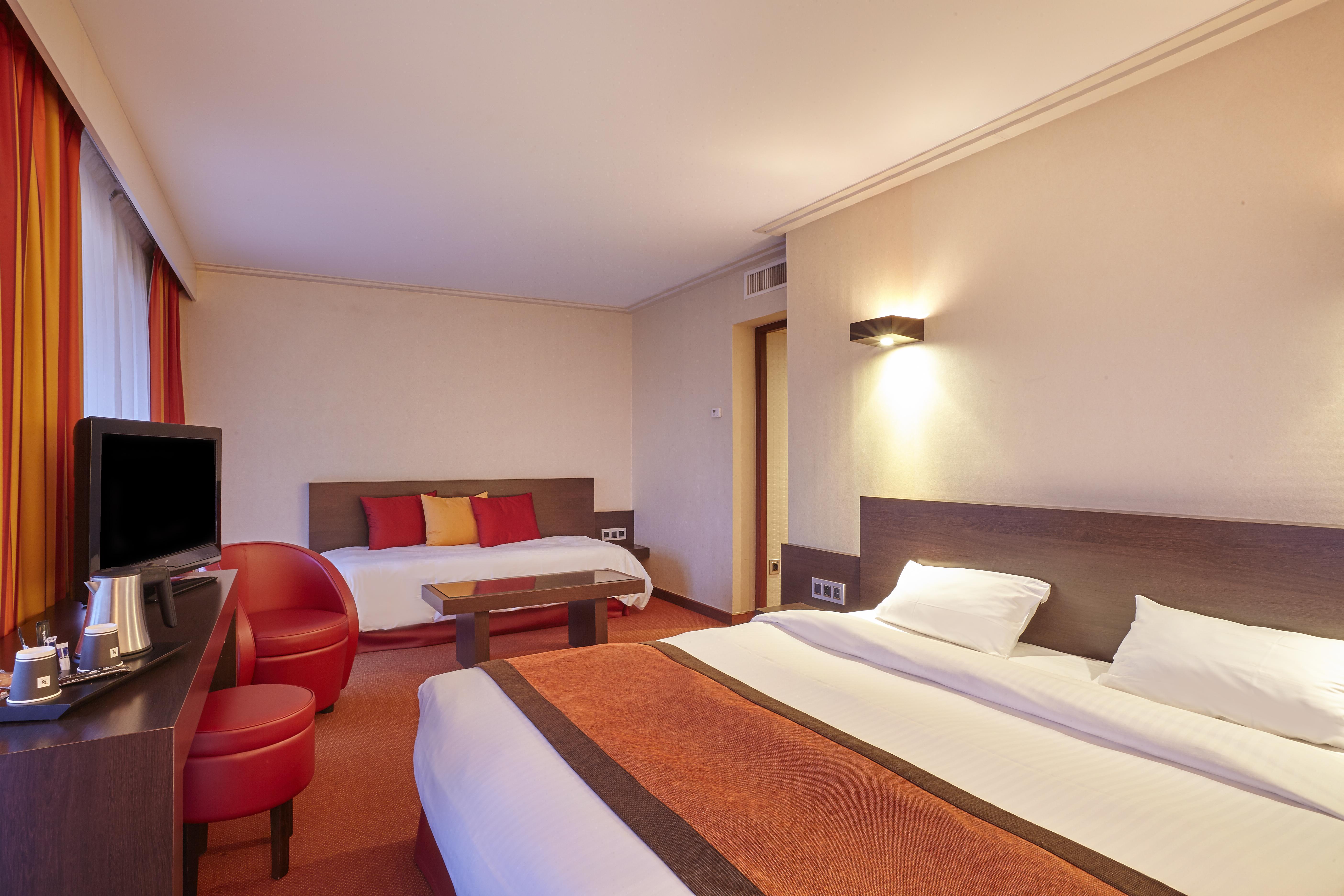 Hotel Spa Du Beryl Bagnoles de l'Orne Normandie Zewnętrze zdjęcie