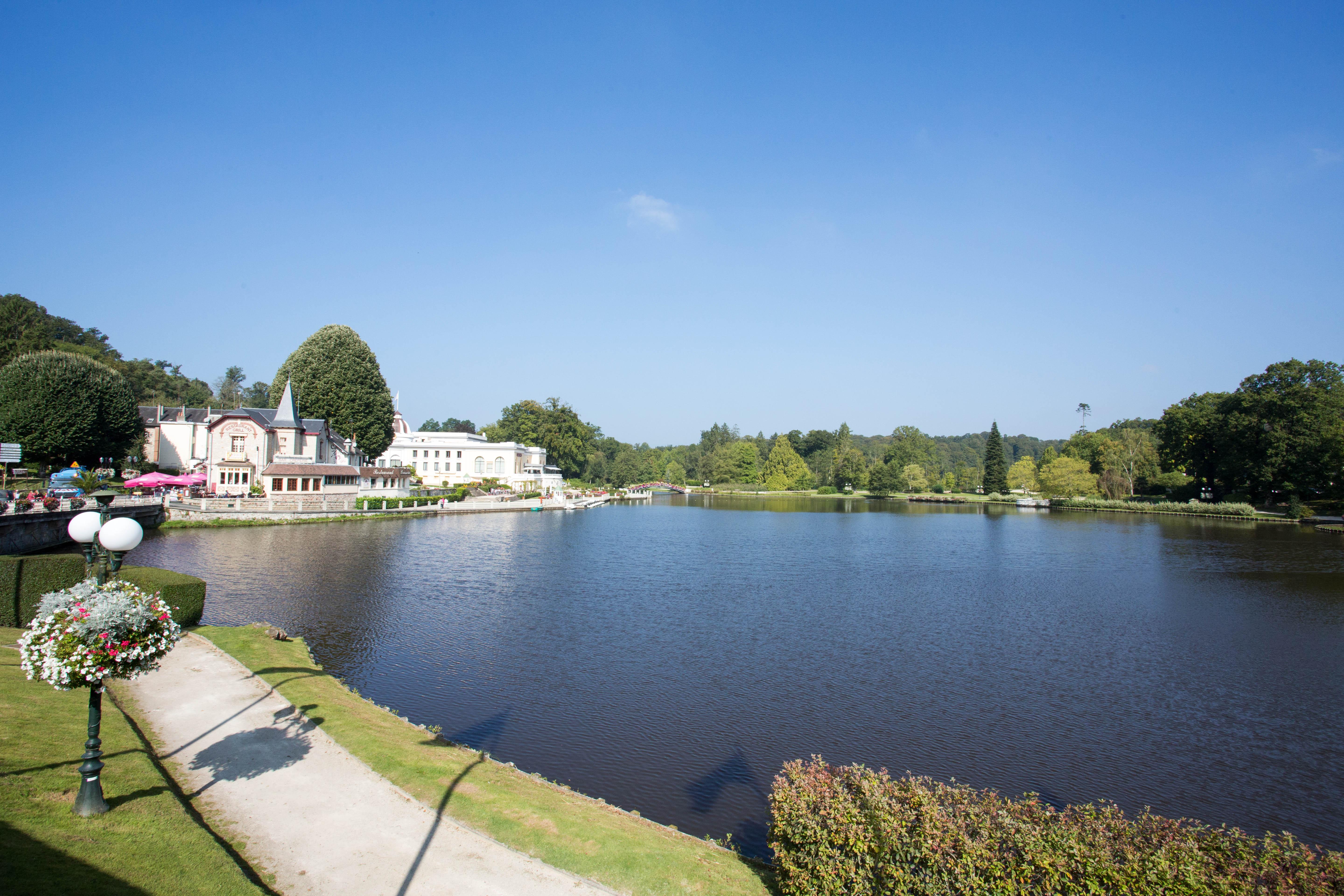 Hotel Spa Du Beryl Bagnoles de l'Orne Normandie Zewnętrze zdjęcie