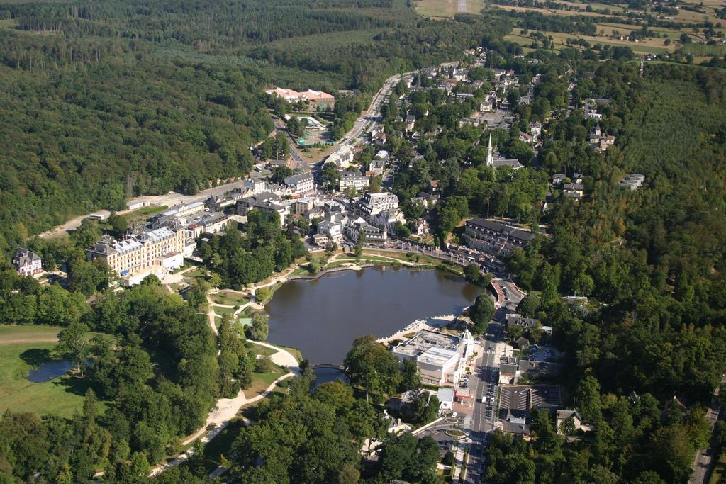 Hotel Spa Du Beryl Bagnoles de l'Orne Normandie Zewnętrze zdjęcie