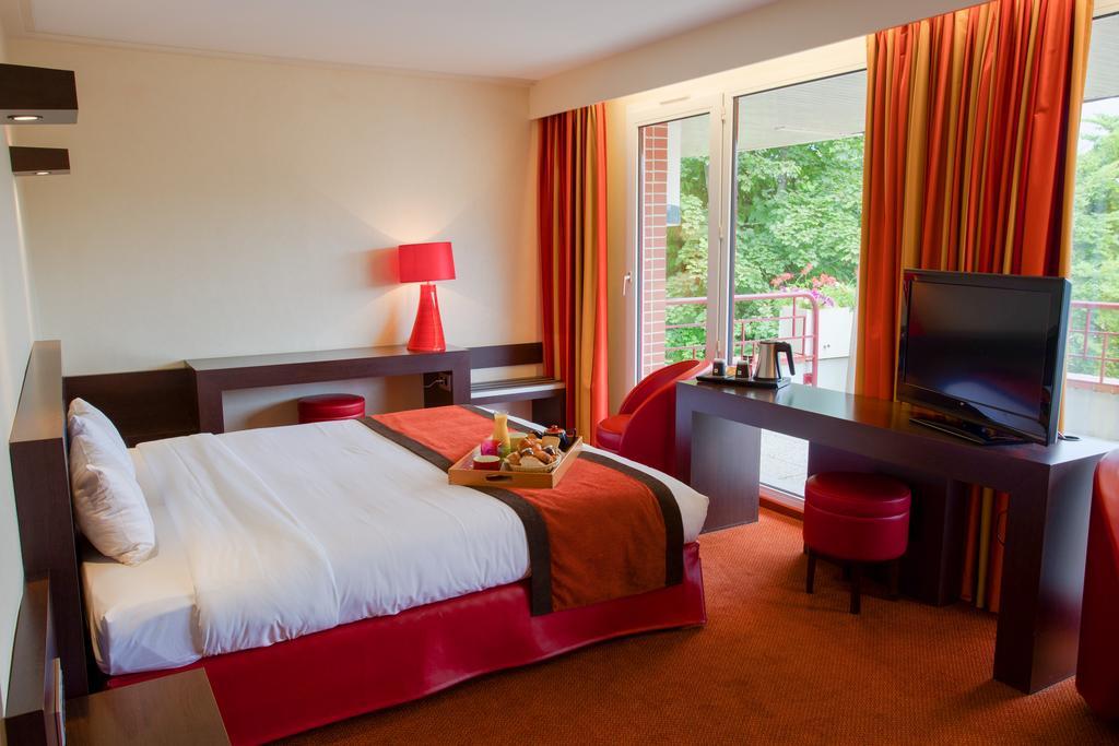 Hotel Spa Du Beryl Bagnoles de l'Orne Normandie Zewnętrze zdjęcie